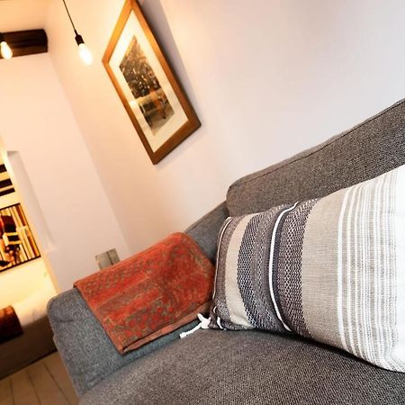 LaSuitedu12 - Appartement pour 2 personnes vue sur les Vieilles Prison Annecy Extérieur photo